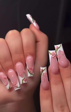 Pearl Design Acrylic Nails, Floral Acrylic Nails Square, Aura Long Nails, Clear Acrylic Nails Flowers, Cross Nails Acrylic Pink, Asian Design Nails, Baddie Acrylic Nails Designs, Nina Fresa Nails, Aesthetic Nail Designs For Short Nails