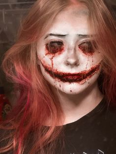 Crazy Scary Makeup, Gory Makeup Ideas Easy, Scary Sfx Makeup Creepy Halloween, Cracks In Face Makeup, Scary Manikin Head, Scary Face Halloween Makeup, Insane Halloween Makeup, Halloween Looks Makeup Scary, Creepy Halloween Face Paint