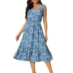 This boho midi floral dress is made of soft and lightweight rayon fabric, which is gentle to your skin and bring your breezy feeling in summer. Style: The elastic waist design and a-line tiered style can hide your belly and hip, showcases your curve well. Sleeveless and add a sense of cuteness and sweetness to the dress. This tiered flowy dress will be the ideal choice for all the seasons. This dress will flatter any body shape, making it a timeless addition to any wardrobe. Its classic design a Midi Dress With Pockets, Casual Sundress, Boho Beach Dress, Midi Sundress, T Dress, Summer Boho, Tiered Midi Dress, Boho Summer, Boho Beach