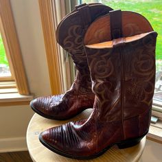 Unique / Rare Quality: The Bottom Toe Portion Is Lizard Skin. Very Funky And Vintage Cowboy Boot. Barely Worn - Maybe A Dozen Times. Inside Marking Shows A “10 D” And Is True To Size. Do Not Recommend For Those With Wide Feet. Lizard Skin, Vintage Cowboy Boots, Mens Cowboy, Mens Cowboy Boots, Vintage Cowboy, Cowboy Boot, Western Cowboy Boots, Vintage Shoes, Western Boots