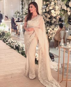 Sadaf Kanwal, Ivory Saree, White Sari, Saree Looks, Dressing Design, Desi Wedding Dresses, Nikkah Dress, Saree Gown