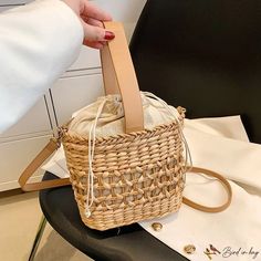 Bird in Bag - Days woven hollow bucket bag new fashion popular handbag retro simple crossbody bag Simple Crossbody Bag, Popular Handbags, Street Trends, Bird In Bag, Picnic Basket, Bucket Bag, New Fashion, Crossbody Bag, Handbags