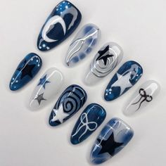 Blue Nail Designs Aesthetic, Nail Inspo With Nail Polish, Nail Ideas Gel Extensions, Cute Nail Art Simple, Kpop Theme Nails, Alien Inspired Nails, Start Of School Nails, Edgy Blue Nails, Halloween Nails At Home