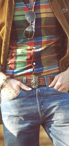 mens casual style ..  love the belt buckle to! Men's Casual Wear, Mens Fashion Rugged, Men's Casual Style, Mode Casual, Sharp Dressed Man, Well Dressed Men, Looks Style, Men Looks, Mens Clothing