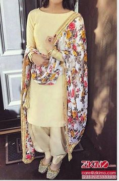 Suit Punjabi, Patiala Suit Designs, Punjabi Fashion, Indian Designer Suits, Boutique Suits, Salwar Designs, Salwar Kamiz, Patiala Salwar