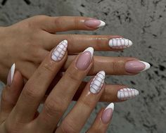 Easy Nail Designs Neutral, Simple Builder Gel Nail Designs, Neutral Cute Nails, White Theme Nails, White Nails With Designs Simple, White Base Nails With Design, Blooming Effect Nails, Classy Fun Nails, Beginner Nails Design