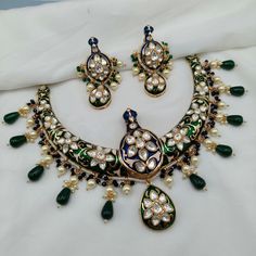 High quality micro plating product of polki kundan brass jewellery peacock meenkari hasli necklace Luxury Bollywood Kundan Necklace With Peacock Design, Luxury Chandbalis With Peacock Design For Wedding, Luxury Temple Jewelry Necklace With Peacock Design, Luxury Gold Temple Necklace With Peacock Design, Peacock Pendant Gold, Hasli Necklace, Brass Jewellery, Peacock Pendant, Wedding Necklaces