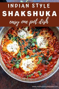 Shakushaku Recipe, Shakshuka Recipe With Meat, Shashuksha Recipe, Traditional Shakshuka, Indian Vegetarian Dinner Recipes, Friendsgiving Brunch, Egg Recipes Indian, Cumin Rice