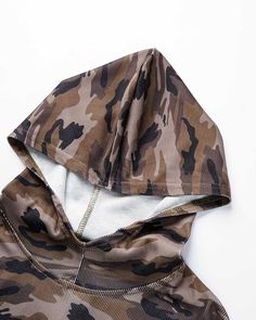 Details: Long-sleeve crop top with hood designTop Length: CroppedSleeve Length: Long SleevesMaterials: 95% Cotton + 5% Spandex Camouflage Cotton Hoodie With Long Sleeves, Camouflage Cotton Hooded Tops, Camouflage Cotton Sweatshirt With Drawstring Hood, Outdoor Camouflage Sweatshirt With Drawstring Hood, Camouflage Long Sleeve Cotton Hoodie, Hoodie Green, Cropped Hoodie, Long Sleeve Crop Top, Camo