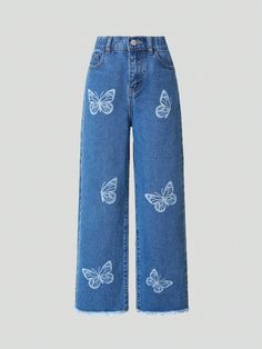 Girl Street Style, Denim Butterfly, Womens Fall Dress, Cute Jeans, Girls Denim, Sweaters And Jeans, Clothing Size Chart, Womens Clothing Sizes