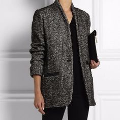 New Dkny Black/White Women’s One Button Blazer/Jacket, Size Medium, Msrp $745! Retail Price: $745.00 + Tax!! Your Price Is: $200.00! You Save: $545.00!!! 100% Authentic Dkny Brand: Dkny Color: Black/White Size: Medium (Running Small/Perfect For Sz 4!) Condition: New With Tags Made In Italy Style: Fall/Spring Trend - The Boxy Blazer, No Lining. One Outerwear Trend That Dominated The Runways This Season Is The Boxy, Oversized Coat And Blazer. Just Imagine Wrapping Yourself Up In A Cocoon Of A Jack Designer Office Blazer For Fall, Designer Fall Office Blazer, Chic Tweed Jacket With Lapel Collar For Office, Chic Tweed Jacket For Office, Designer Winter Blazer For Workwear, Chic Formal Tweed Jacket, Chic Single-breasted Tweed Jacket, Chic Winter Tweed Jacket For Business Casual, Chic Tweed Jacket For Formal Fall Occasions