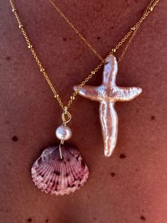 Obx Inspired Jewellery, Pearl Diver, Beachy Jewelry, Necklace Stack, Preppy Jewelry, Pretty Jewelry Necklaces, Beaded Necklace Diy, Ocean Jewelry