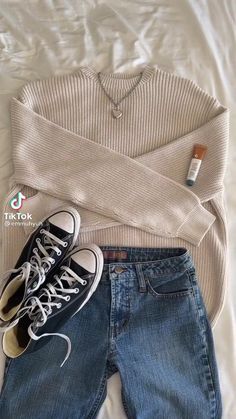 Coffee Shop Outfit, Cozy Coffee Shop, Mode Zara, Cozy Coffee, Causual Outfits, Cute Simple Outfits