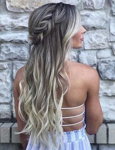 Down Prom Hairstyles, Prom Braid, Dunner Wordend Haar, Pageant Hair, Half Up Half Down Hair Prom, Prom Hair Down, Hoco Hairstyles, Prom Hairstyles For Long Hair