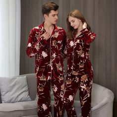 long-sleeved Lovers' loose pajama sets in autumn and winter Pajamas For Teens, Silky Pajamas, Cotton Pajamas Women, Silk Clothes, Cute Pajama Sets, Silk Sleepwear, Mens Pajamas Set, Flannel Pajama Sets, Best Pajamas