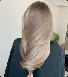 Hairstyles For All Hair Types, Beige Blonde Hair, Summer Blonde Hair, Hair Blond, Dyed Blonde Hair, Light Blonde Hair, Balayage Blonde, Honey Blonde Hair, Ash Blonde Hair