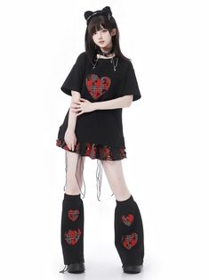 ❤Check Heart Top + Lace Check Skirt + Leg Warmers❤︎
⚠Please allow 20 days for shipping of this item. Skirt Leg Warmers, Ripped Skirt, Ring Halter, Check Skirt, Y2k Goth, Skirt Y2k, Leather Ring, Heart Top, Slim Waist