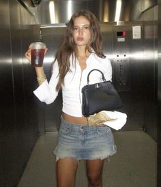 ruby lyn Miniskirt Outfits, Mode Inspo, 가을 패션, Fashion Killa, Look Cool, Skirt Outfits, Fitness Inspo, Victoria Beckham, Fashion Inspo Outfits