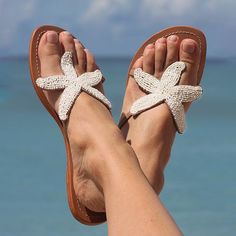 Starfish Beach Flat Sandals Oshnow Womens Outdoor Fashion, Sandal Kulit, Beaded Starfish, Starfish Design, Wedding Flip Flops, Orthopedic Sandals, Beach Attire, Summer Flip Flops, Outdoor Slippers