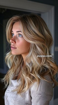 Honey Blonde Hair, Long Hair Updo