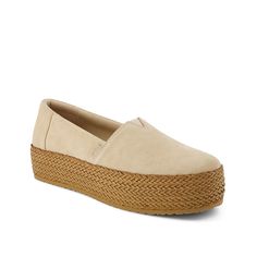 TOMS-Valencia Platform Espadrille - Women's Redefine your style with the Valencia platform espadrille from Toms. Crafted with luxurious suede upper, this slip-on has Custom CloudBound insoles with recycled content and padded heel to keep your feet comfortable all day long. Braided wrap details at the midsole add to the visual appeal. Platform Outfit, Bridal Wedding Shoes, Platform Espadrilles, Trending Sneakers, Mens Essentials, Fall Shoes, Active Wear Outfits, Safety Shoes, Fall Shopping