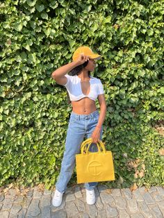 Yellow Telfar Bag Outfit, Yellow Telfar Bag, Yellow Purse Outfit, Yellow Telfar, Medium Telfar Bag, Purse Outfit Ideas, Yellow Bag Outfit, Telfar Bag Outfit