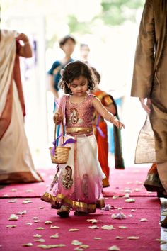 #KnotsAndHearts || Flower Girl ... Indian Desi Bollywood Wedding India Wedding, Party Wear Lehenga Choli, Indian Wedding Inspiration, Big Fat Indian Wedding, Bollywood Wedding, Desi Wedding, We Are The World, Asian Wedding, Pakistani Wedding