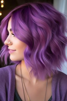 LUXURY PURPLE 💜 HAIR COLOR IDEAS FOR BIGINNERS - color de pelo morado Blonde Hair Short, Lilac Hair Color, Ice Blonde Hair, Cute Hair Colors, Lilac Hair, Peinados Recogidos, Hair Color Purple, Cute Hairstyles For Medium Hair, Shoulder Length Hair Cuts