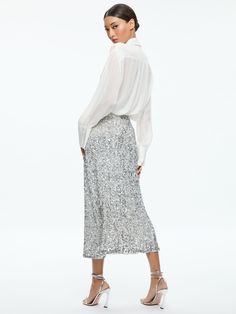 White Shirt Outfit, Sequence Skirt, White Shirt Outfits, Kick Flares, Slip Skirt, Skirt White, White Skirt, Abayas Fashion, White Skirts