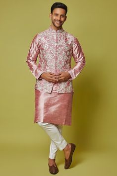 Metallic Pink Raw Silk Embroidered Bundi Jacket With Kurta Set Design by Seema Gujral Men at Pernia's Pop Up Shop 2024 Gota Embroidery, Seema Gujral, Pink Kurta, Mehendi Outfits, Dash And Dot, Tarun Tahiliani, Ethnic Design, Nehru Jackets, Indian Fashion Designers