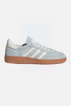 Best Adidas Shoes, Adidas Spezials, Spezial Adidas, Pretty Sneakers, Shoes For School, Trendy Shoes Sneakers, Pretty Shoes Sneakers, Shoe Wishlist