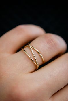 Wraparound Ring 14K Gold Fill Wrap Ring Gold Filled Wrapped - Etsy Minimalist Rings Gold, Gold Delicate Rings, Elegant Gold Wire Wrapped Midi Rings, Minimalist Cocktail, Gold Wrap Ring, Jewelry Hacks, Women Inspiration, Criss Cross Ring, Woven Ring