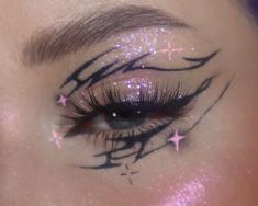 Eye Color Makeup, Graphic Liner Makeup, Bold Eyeshadow, 20 Makeup, Bold Makeup Looks, Barbie Makeup