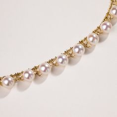 Material: 18K gold and Akoya Pearl Akoya Pearl saltwater cultured pearl Size of pearl: 9 Akoya pearls, each 6.5-7.0mm Length of Chain: 45cm (Adjustable) Handpicked of every pearl, only the top 1% of pearls are selected Handcrafted Lifetime warranty Beaded Chain Necklace, Basic Wear, Akoya Pearls, Types Of Stones, Pearl Size, Gold Pearl, Beaded Chain, Elegant Design, 18k Gold