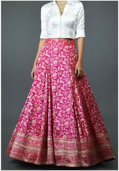 Skirt Dresses Indian, Shirt And Long Skirt, Long Skirt With Shirt, Crop Tops And Skirts, Banarasi Skirt, Long Blouse Designs, Dresses Indian Wedding, Cool Outfit Ideas, Wedding Couture