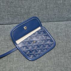 Size: 28cm*11cm*20cm It comes with Dust box, Care manual, Tag, and Paper bag. High-end Blue Box Bag For Everyday Use, High-end Blue Box Bag For Daily Use, Designer Everyday Rectangular Belt Bag, Designer Rectangular Belt Bag For Everyday Use, Designer Rectangular Belt Bag For Daily Use, Designer Shoulder Bag With Case For Daily Use, Rectangular Belt Bag For Shopping, Blue Rectangular Belt Bag With Removable Pouch, Blue Rectangular Belt Bag For Daily Use