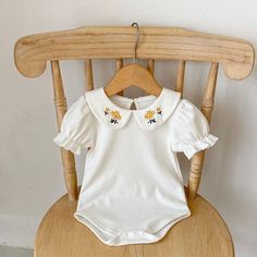 Classic Baby Clothes, Korean Baby, Be Soft, Vintage Baby Clothes, Sewing Business, Korean Babies, Delicate Embroidery