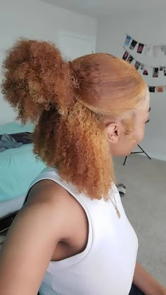 Natural Styles Short Hair Black Women, Regular Hairstyles For Short Hair, Cool Short Hair Styles For Women, Natural Hairstyles For Dyed Hair, Honey Blonde Hair On Black Women Natural 4c, Dyed 4c Natural Hair Honey Blonde, Cute Short Natural Curly Hairstyles, Curly Hair Stretching