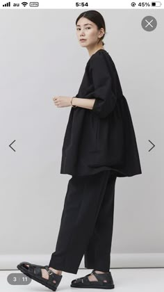 Japanese Minimal Style Fashion, Colourful Minimalist Fashion, Avangard Fashion Style, Japanese Street Fashion Minimalist, Japan Minimalist Fashion, Japanese Street Fashion Summer, Japanese Street Style Minimalist, Urban Minimalist Fashion