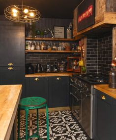 Black Kitchen Cabinets, Dark Kitchen, Brown Kitchens, Dark Kitchen Cabinets, Black Kitchens, Kitchen Designs, Interior Design Kitchen, A Kitchen