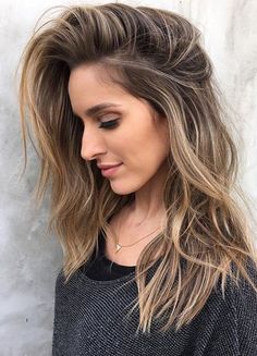 ⇢✷✼✷⇠Pinterest//livviemini⇢✷✼✷⇠ Follow me on Insta @liv.v.ie Tmavý Blond, Long Fine Hair, Brunette Balayage, Dark Blonde Hair, Winter Hair Color, Brown Blonde Hair, Ombre Hair Color, Long Wavy Hair, Hair Color Balayage