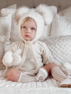 Cute Cream Winter Bonnet, Winter Cream Bonnet, Beige One-size Winter Bonnet, Cozy Hand-knitted Winter Bonnet, Baby Hat With Fur, Baby Boy Hats, Baby Girl Hats, Boy Hat, Girl With Hat