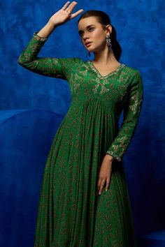 Emerald natural crepe dress with all over contrast bloom print, high-low hem, contrast metallic zari, bead and sequin hand embroidered yoke. - Aza Fashions Western Look, Crepe Dress, Preppy Outfits, Asymmetrical Dress, Dress For Women, Dress Pattern, Aza Fashion, Full Sleeve, Dresses Maxi