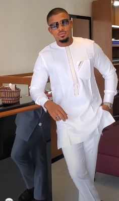 Kente Styles For Men, White Slim Fit Long Sleeve Sets, White Long Sleeve Suit For Eid, Fitted White Agbada For Eid, Fitted Long Sleeve Agbada For Eid, White Senator Styles For Men, African Men Attire, Men Attire