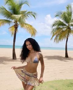 Island Vacation Outfits, Beach Vacation Pictures, Sultry Makeup, Mode Hippie, Cute Bathing Suits, Future Lifestyle