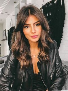 Cute Layered Haircut Mid Length, Layered Haircut Mid Length, Haircut Mid Length, Cute Layered Haircut, Mid Length Hair With Layers, Midlength Haircuts, New Hairstyle