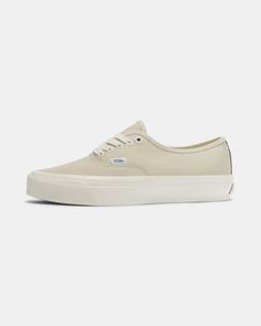 Premium Authentic 44 Classic Off-white Sneakers For Streetwear, Classic Off White Sneakers For Streetwear, Classic Beige Sneakers, Classic Beige Sneakers For Everyday, Leather Collar, Cotton Lace, Top Shoes, Full Grain Leather, Leather