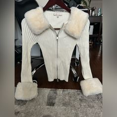 New - Tag Off But Never Worn Very Comfortable And Soft Zips Up From Bottom And/Or Top For Multiple Ways To Style The Fur Cuffs And Collar Trim Are Removable With Buttons Womens Fur Sweater, Fur Trim Top, Fur Collar Sweater, Sweater Y2k, Fur Cuffs, Summer Shopping, Glam Photoshoot, Fur Sweater, Beautiful Clothes