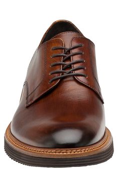 A clean-cut silhouette defines a versatile Italian derby fitted with an XL Extralight® sole and cushioned with memory foam for ease. Lace-up style Arch support Leather upper and lining/rubber sole Made in Italy Men's Shoes Brown Dress Shoes, Gentleman Shoes, Johnston Murphy, Toe Shoes, Derby Shoes, Chukka Boots, Lace Up Shoes, Italian Leather, Derby