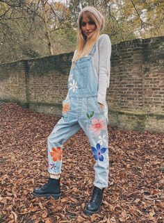 🌸Hand Painted Dungarees - by Denim Sanctuary - www.denimsanctuary.com Bright vibrant colours perfect for festivals a definite head turner.🌼 🌱Each piece takes between 3 to 5 days to finish and is one of a kind, bespoke and completely unique ..none are the same but all are just as beautiful as each other in their own way! If you have a perfect pair at home, I can personalise you're beloved denim pieces (the old guys and the new) and nurture them back to their former glory. If this is a gift I can add the name on the inside for that extra personal touch🌺 🌸Just pop me a message. Ladies, men's, children's and bubas.. all are welcome to the sanctuary! I have a mound of branded denim overalls in different sizes, if you don't see your size in the design or in the style that you like just cont Jumpsuit Outfit Work, Painted Overalls, Jumpsuit Prom, Denim Jumpsuits, Jeans Overall, Womens Jumpsuits, Denim Dungarees, Fashion Themes, Jumpsuit Elegant